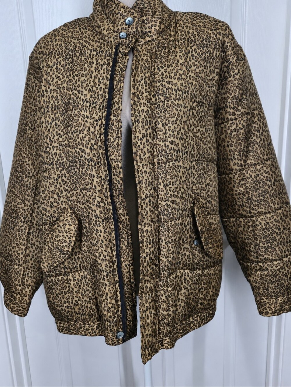 Vintage CLIO 100% Silk Leopard Print Quilted Puffer Jacket Medium